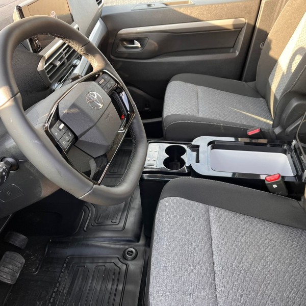 lodówka toyota proace.jpg