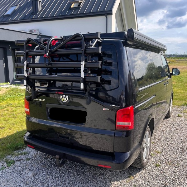 CZARNY bagażnik na tylną klapę do volkswagena t5.jpeg