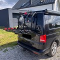 bagaznik na tylną klapę vw t5 mulitvan california.jpeg