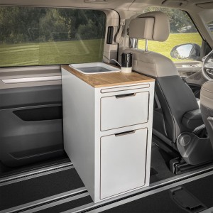 Küchenschrank, Campingschrank hinter dem Fahrersitz – Volkswagen New Multivan T7, New California Beach T7