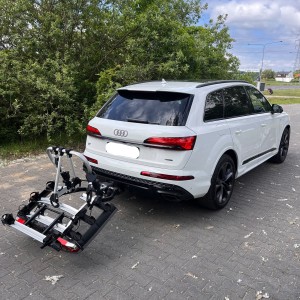 Originaler deutscher Anhängerkupplungs-Fahrradträger für 2, 3 oder 4 Fahrräder, 4 E-Bikes. E-Bike-Träger für Audi Q3, Q5, Q7, Q8 und Audi RS.